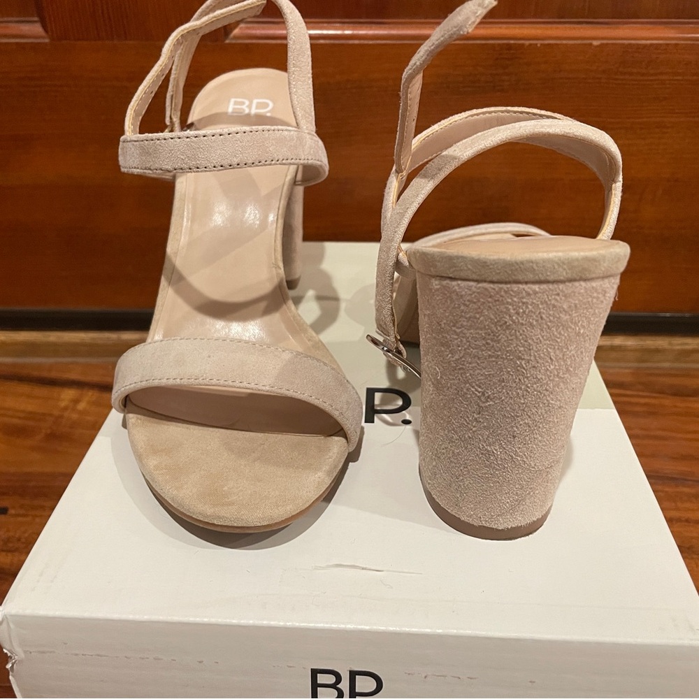 Cream Heels with Chunky Block Heel and Minimalist Design